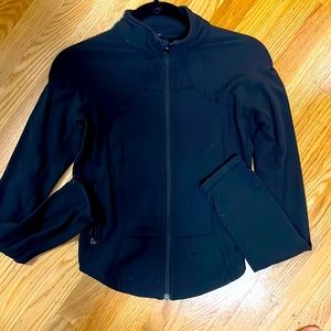 lululemom sweatshirt